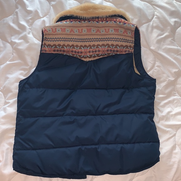 California Dream WHO.A.U Puffer vest SIZE L - Picture 2 of 5